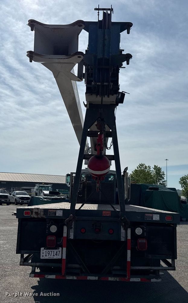 image for item DZ4022 2007 Sterling L9500 crane truck