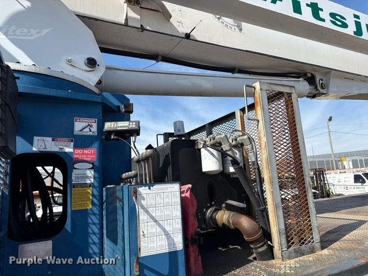 image for item DZ4022 2007 Sterling L9500 crane truck