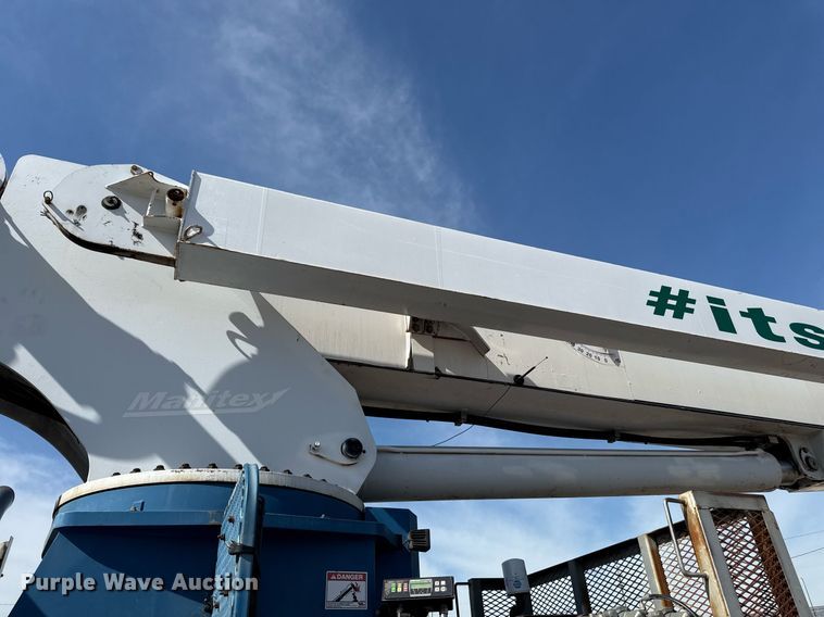 image for item DZ4022 2007 Sterling L9500 crane truck