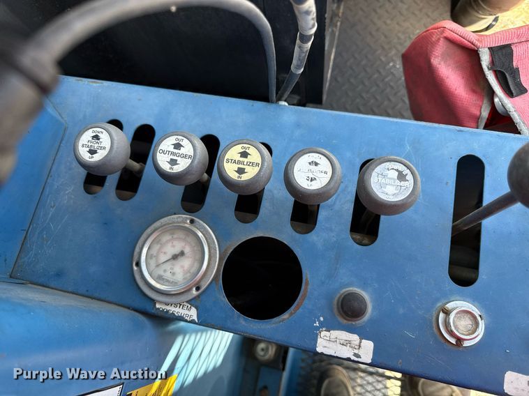 image for item DZ4022 2007 Sterling L9500 crane truck