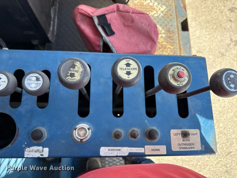 image for item DZ4022 2007 Sterling L9500 crane truck