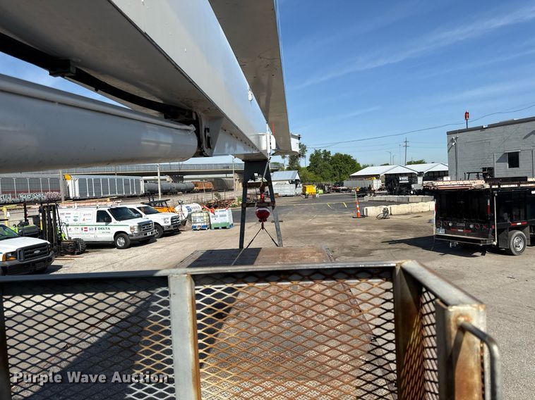 image for item DZ4022 2007 Sterling L9500 crane truck