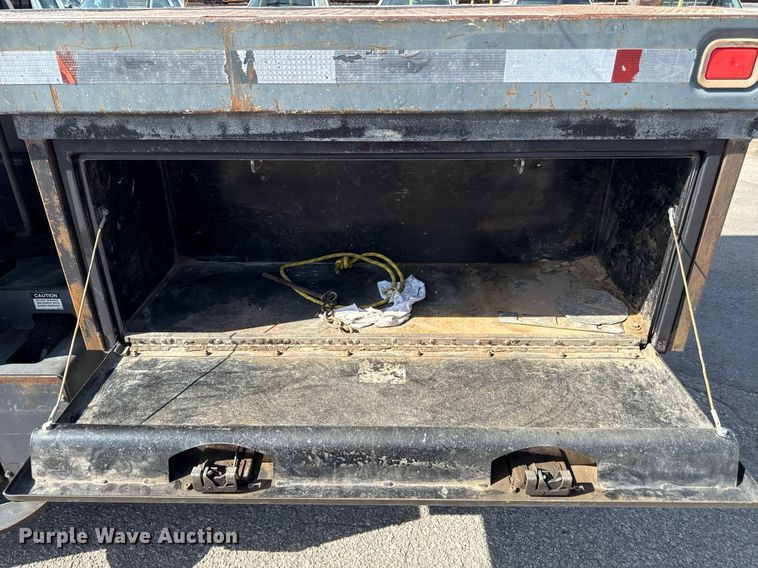 image for item DZ4022 2007 Sterling L9500 crane truck