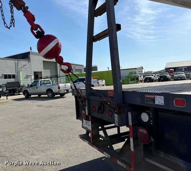 image for item DZ4022 2007 Sterling L9500 crane truck