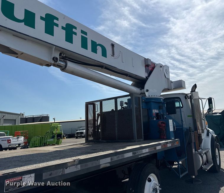 image for item DZ4022 2007 Sterling L9500 crane truck