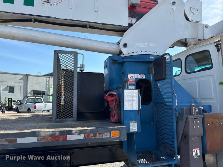 image for item DZ4022 2007 Sterling L9500 crane truck