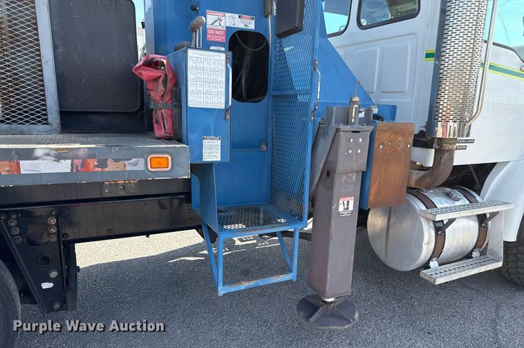 image for item DZ4022 2007 Sterling L9500 crane truck