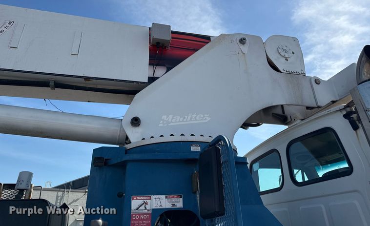 image for item DZ4022 2007 Sterling L9500 crane truck