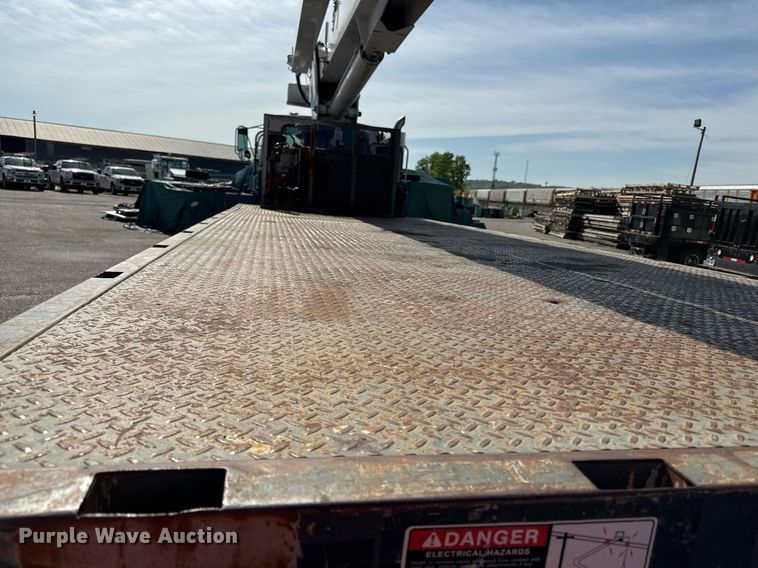 image for item DZ4022 2007 Sterling L9500 crane truck