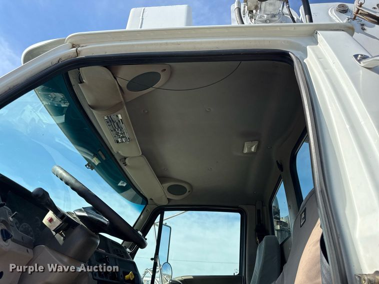 image for item DZ4022 2007 Sterling L9500 crane truck