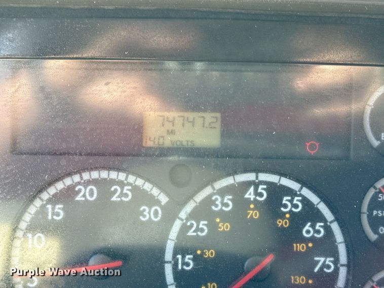 image for item DZ4022 2007 Sterling L9500 crane truck