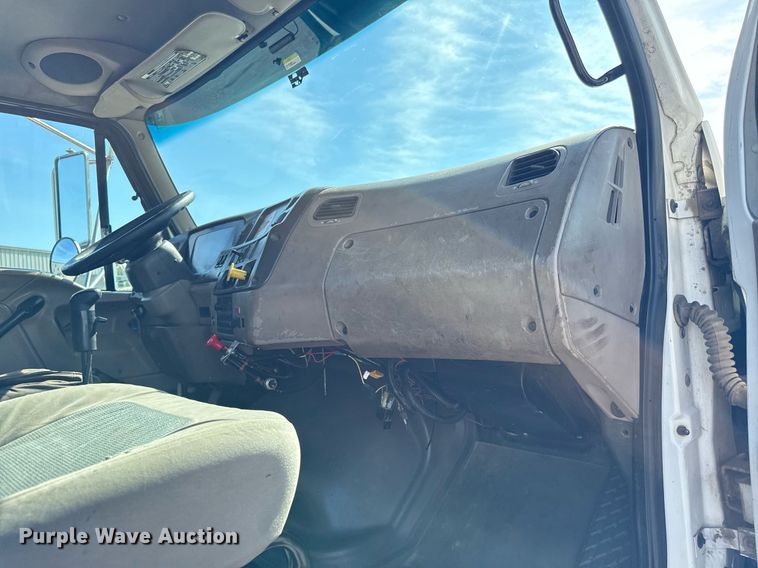 image for item DZ4022 2007 Sterling L9500 crane truck