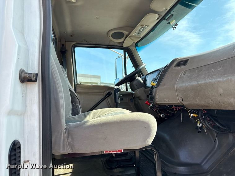 image for item DZ4022 2007 Sterling L9500 crane truck