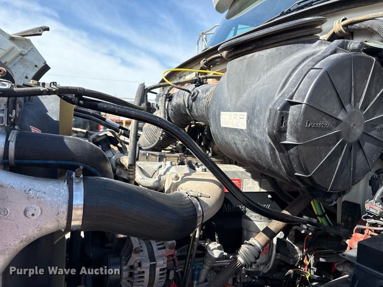 image for item DZ4022 2007 Sterling L9500 crane truck