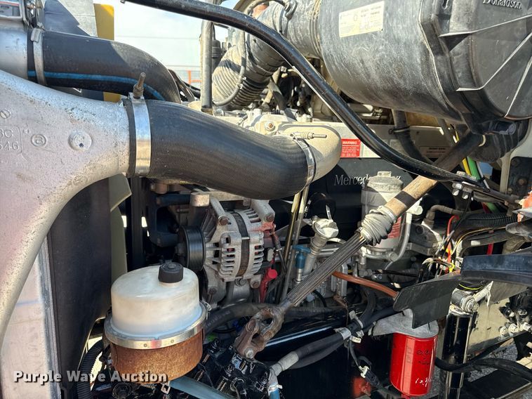 image for item DZ4022 2007 Sterling L9500 crane truck