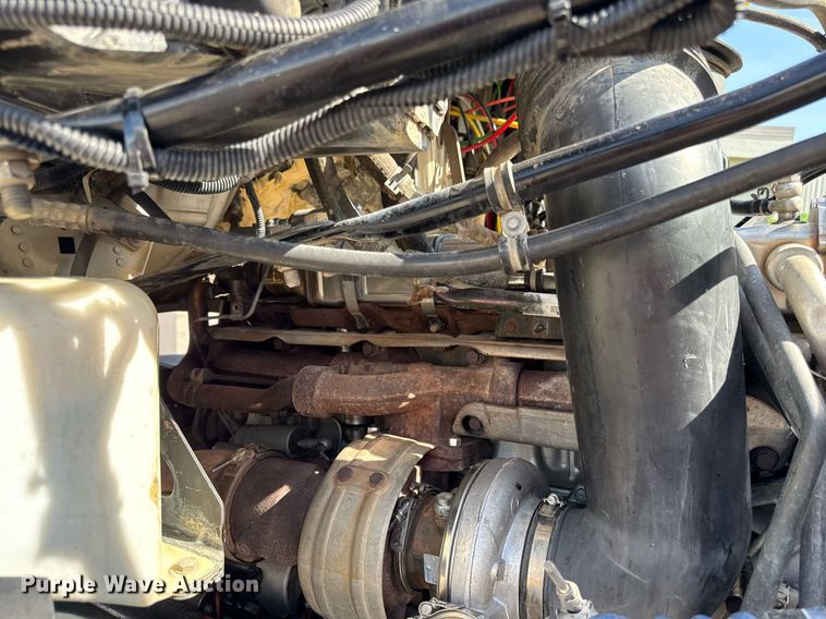 image for item DZ4022 2007 Sterling L9500 crane truck