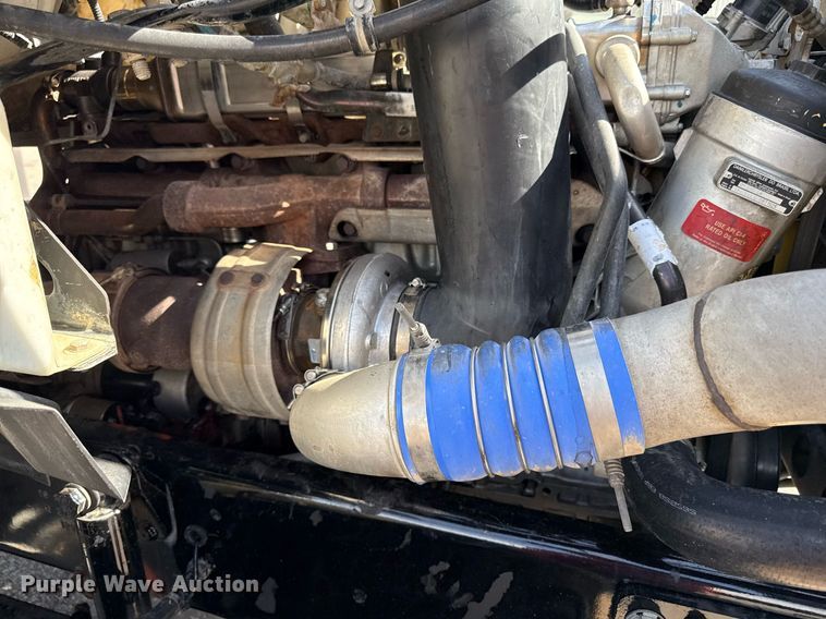 image for item DZ4022 2007 Sterling L9500 crane truck