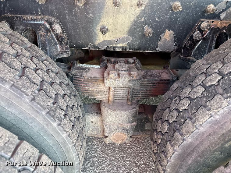 image for item DZ4022 2007 Sterling L9500 crane truck