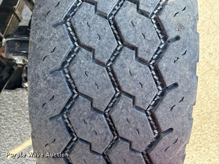 image for item DZ4022 2007 Sterling L9500 crane truck