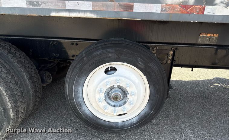 image for item DZ4022 2007 Sterling L9500 crane truck