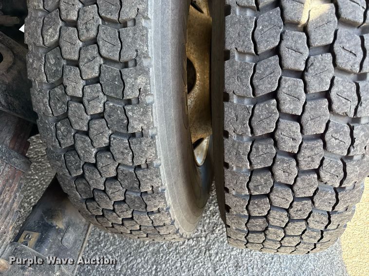 image for item DZ4022 2007 Sterling L9500 crane truck