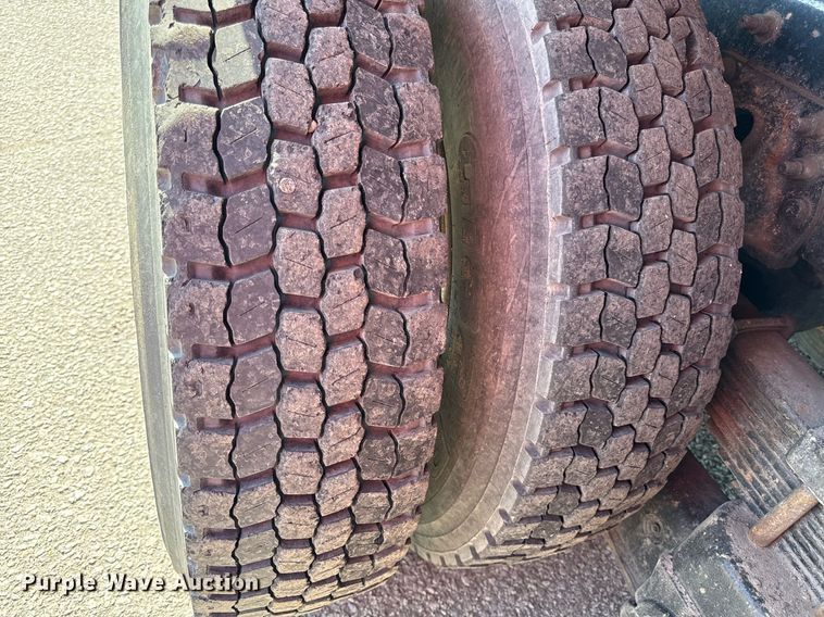 image for item DZ4022 2007 Sterling L9500 crane truck