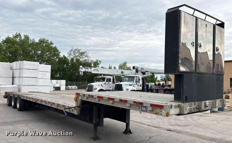 image for item DZ4031 1997 Wilson CF-900 drop deck equipment trailer