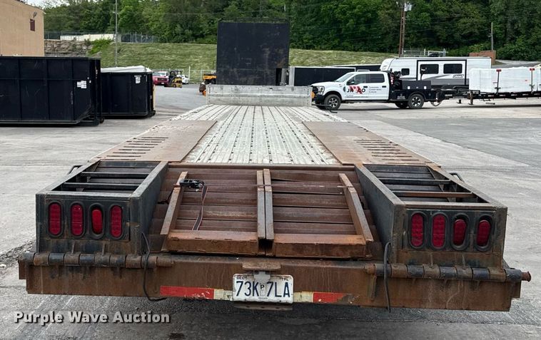 image for item DZ4031 1997 Wilson CF-900 drop deck equipment trailer