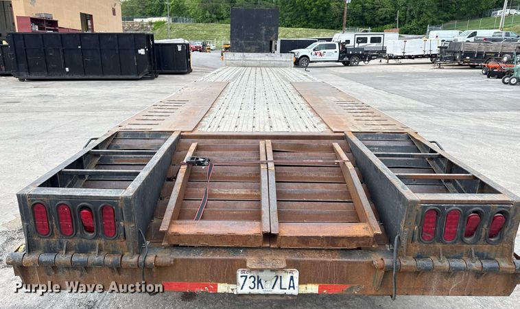 image for item DZ4031 1997 Wilson CF-900 drop deck equipment trailer