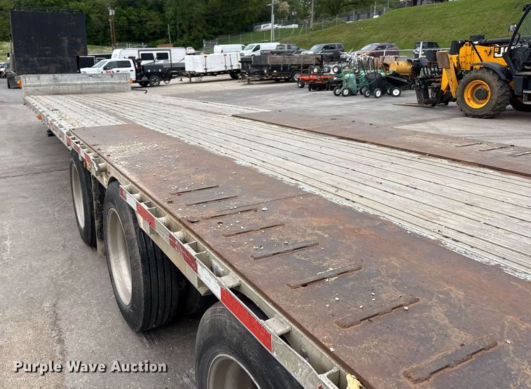 image for item DZ4031 1997 Wilson CF-900 drop deck equipment trailer