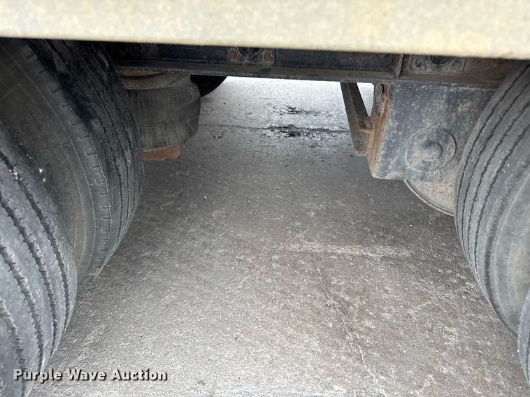 image for item DZ4031 1997 Wilson CF-900 drop deck equipment trailer