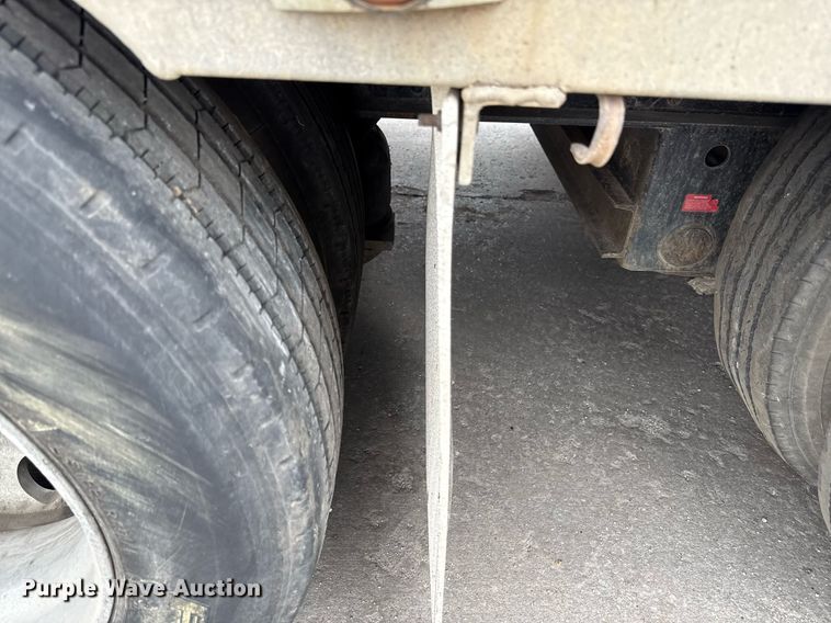 image for item DZ4031 1997 Wilson CF-900 drop deck equipment trailer