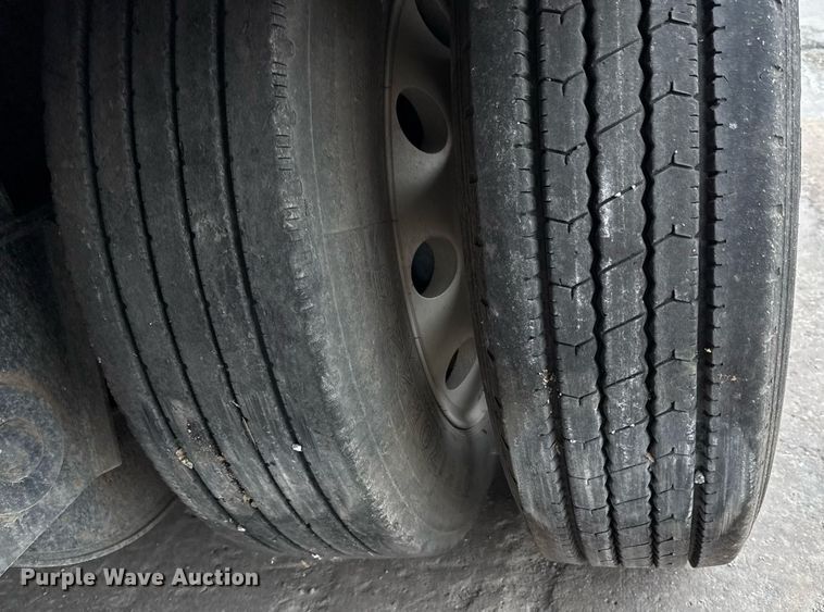 image for item DZ4031 1997 Wilson CF-900 drop deck equipment trailer