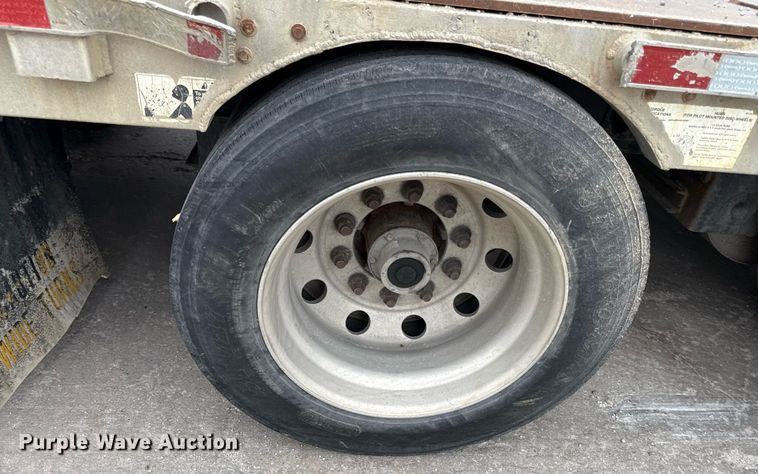 image for item DZ4031 1997 Wilson CF-900 drop deck equipment trailer