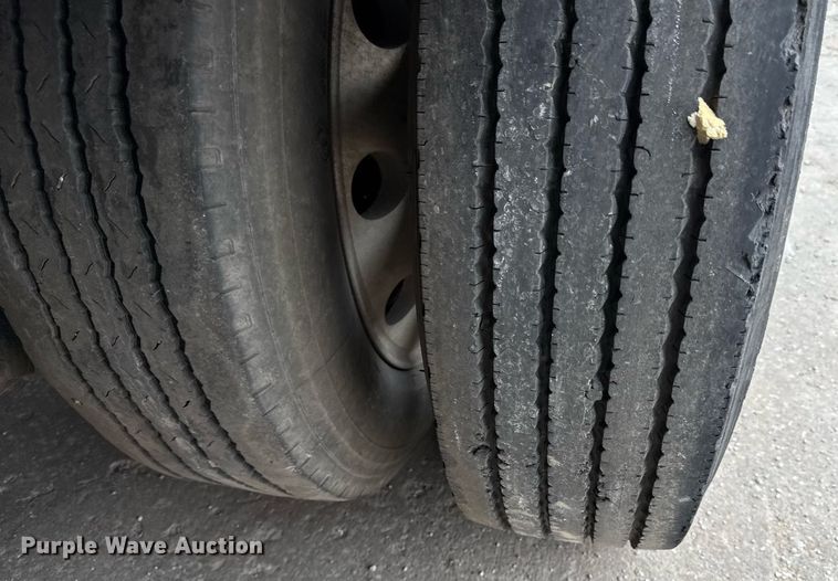 image for item DZ4031 1997 Wilson CF-900 drop deck equipment trailer