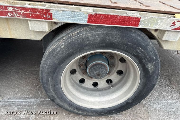 image for item DZ4031 1997 Wilson CF-900 drop deck equipment trailer