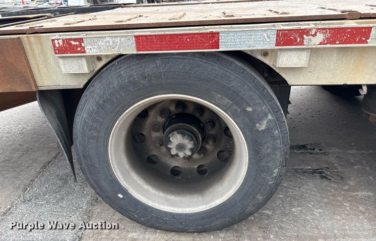 image for item DZ4031 1997 Wilson CF-900 drop deck equipment trailer