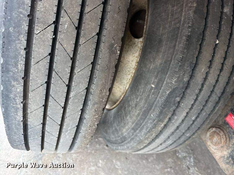 image for item DZ4031 1997 Wilson CF-900 drop deck equipment trailer