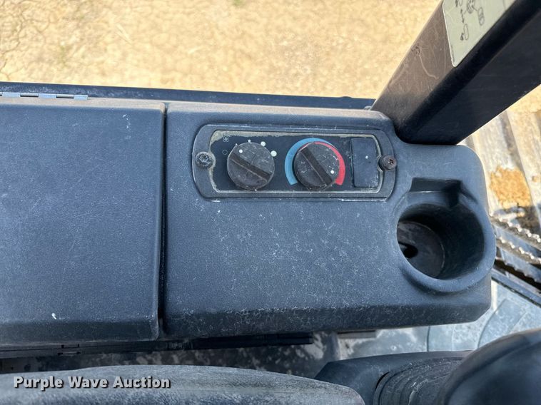 image for item DZ4035 2013 Caterpillar D5K2 LGP dozer