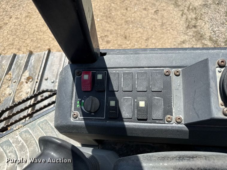 image for item DZ4035 2013 Caterpillar D5K2 LGP dozer