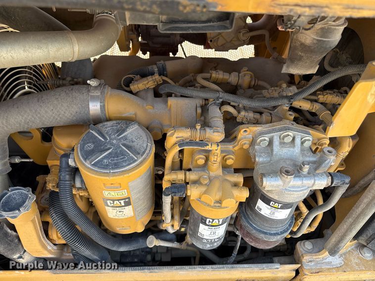 image for item DZ4035 2013 Caterpillar D5K2 LGP dozer