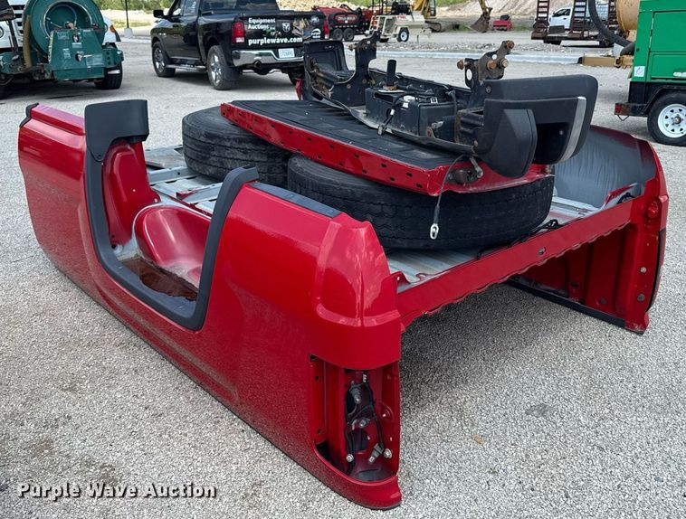 image for item DZ4036 Pickup truck bed