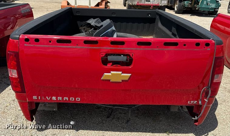 image for item DZ4037 Pickup truck bed