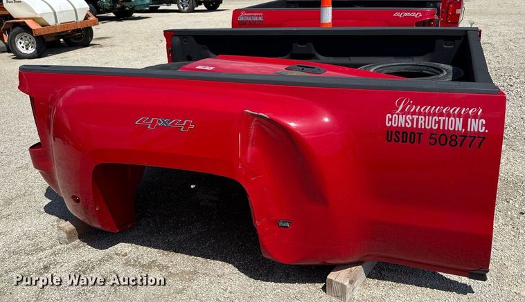 image for item DZ4039 Pickup truck bed