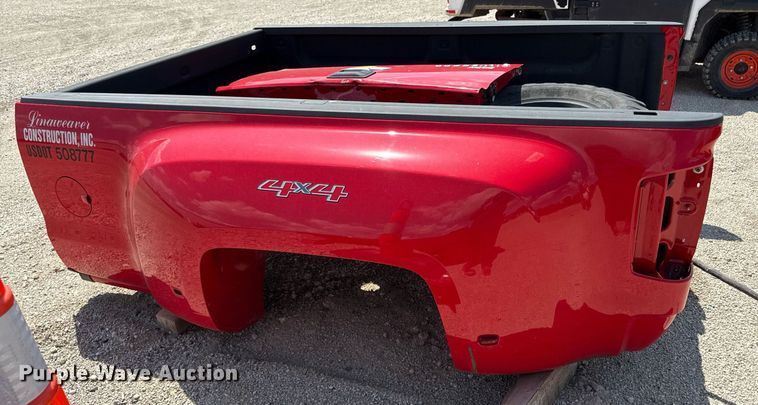 image for item DZ4039 Pickup truck bed