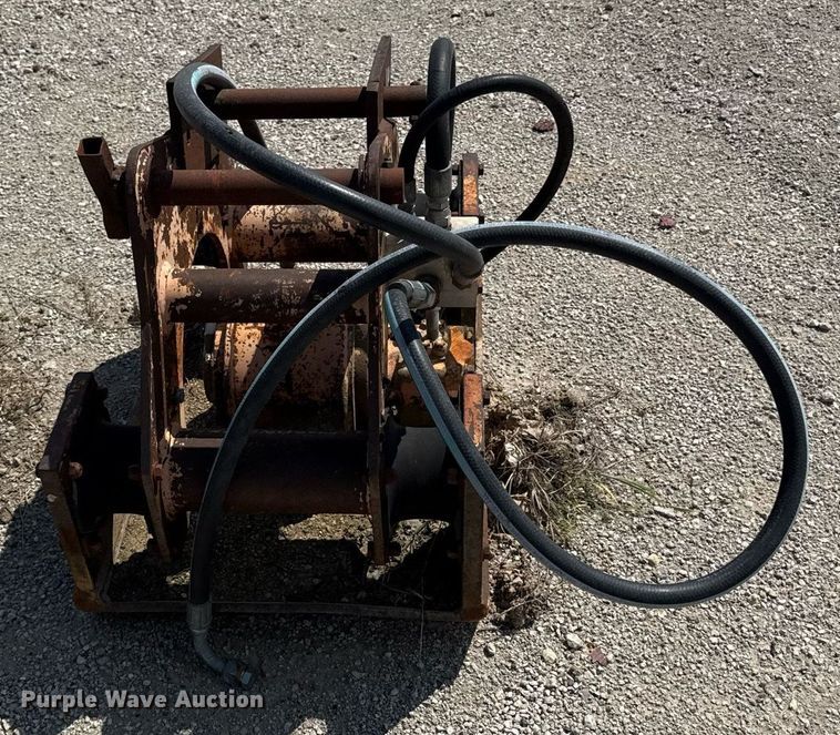 image for item DZ4043 Stanley HS60 plate compactor