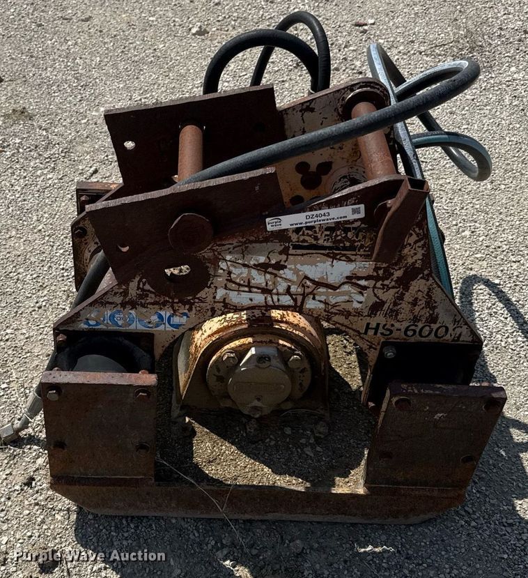 image for item DZ4043 Stanley HS60 plate compactor