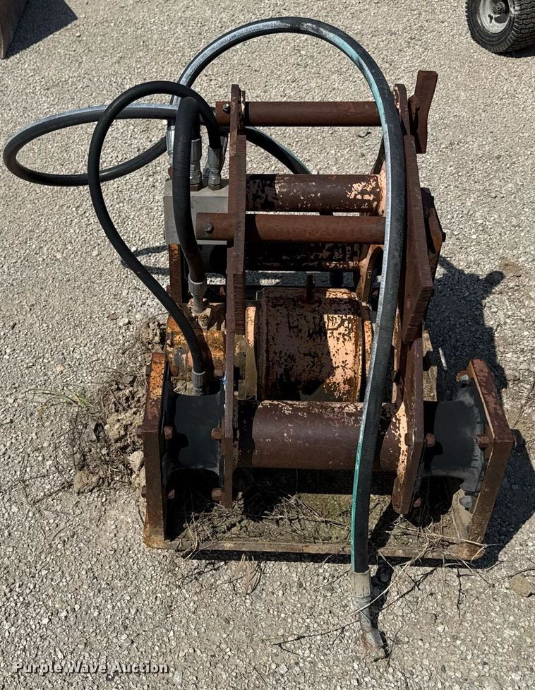 image for item DZ4043 Stanley HS60 plate compactor