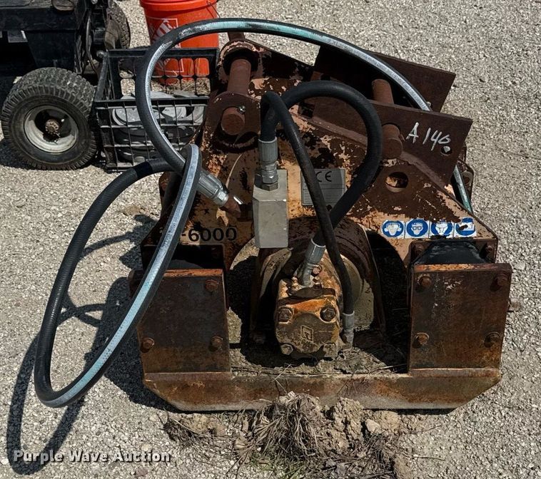 image for item DZ4043 Stanley HS60 plate compactor