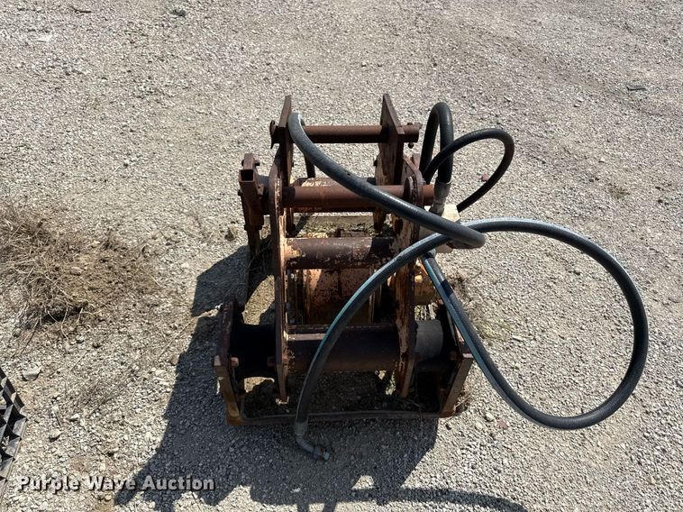 image for item DZ4043 Stanley HS60 plate compactor